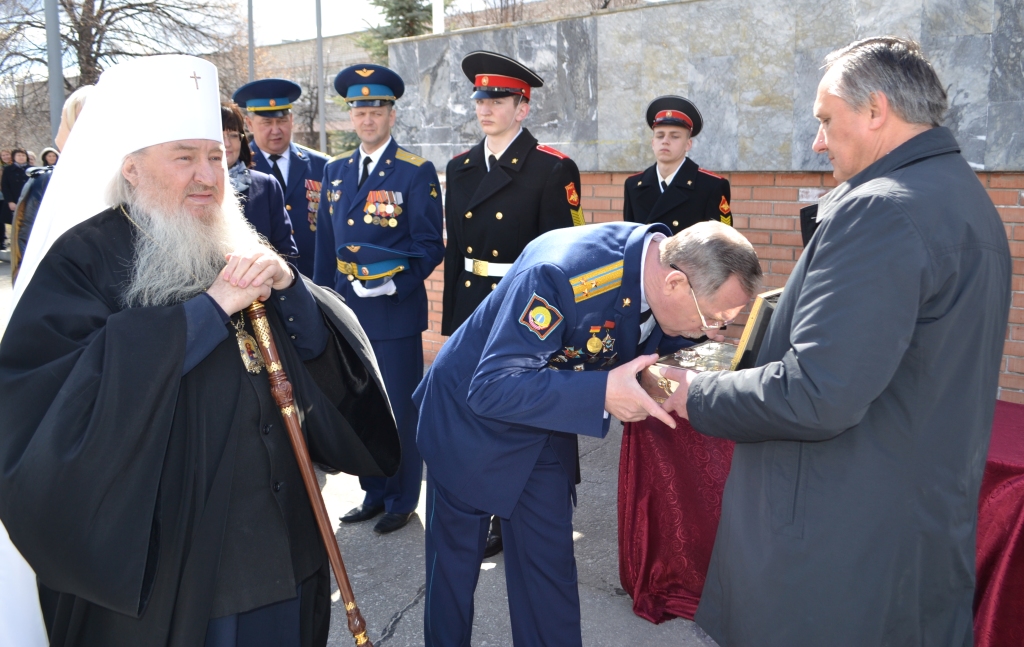 Вручение мощей в УГСВУ 18.04.2015 (5) .JPG