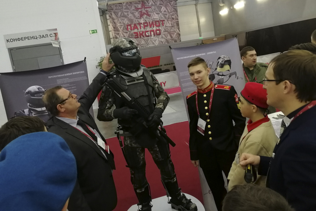 Воспитанники МсСВУ в праке Патриот (1).jpg