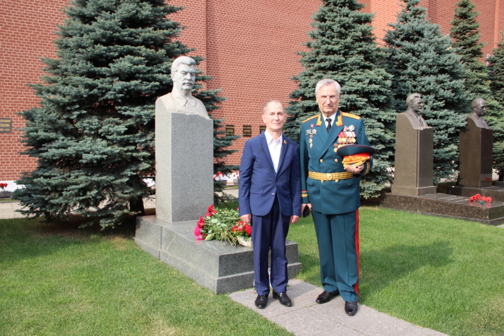 Цветы Сталину 21.08.2018 (15).JPG