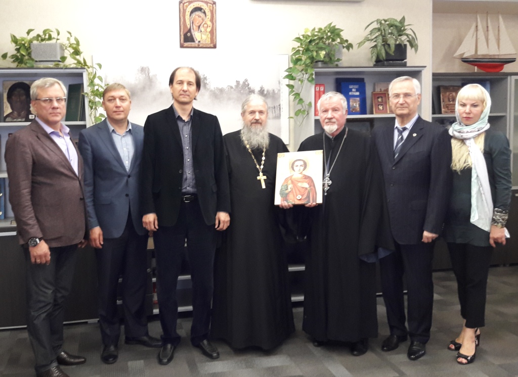 Передача иконы Св. Георгия Победоносца в Сирию.jpg