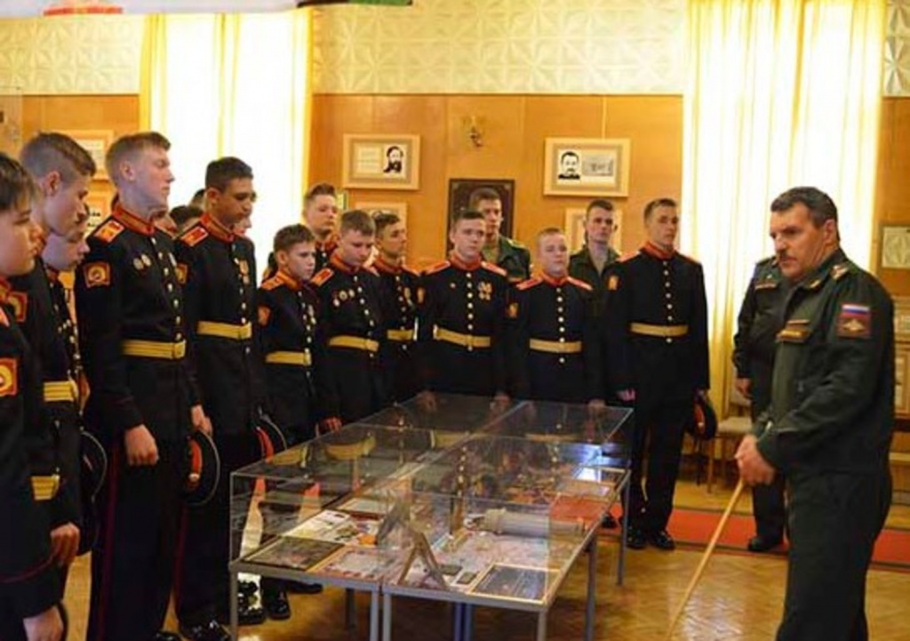 Московских суворовцев позвали в артиллерию.jpg