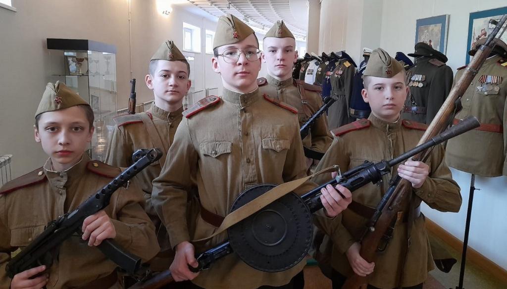 Суворовцы прикоснулись ко времени Великой Отечественной войны - 3.jpg
