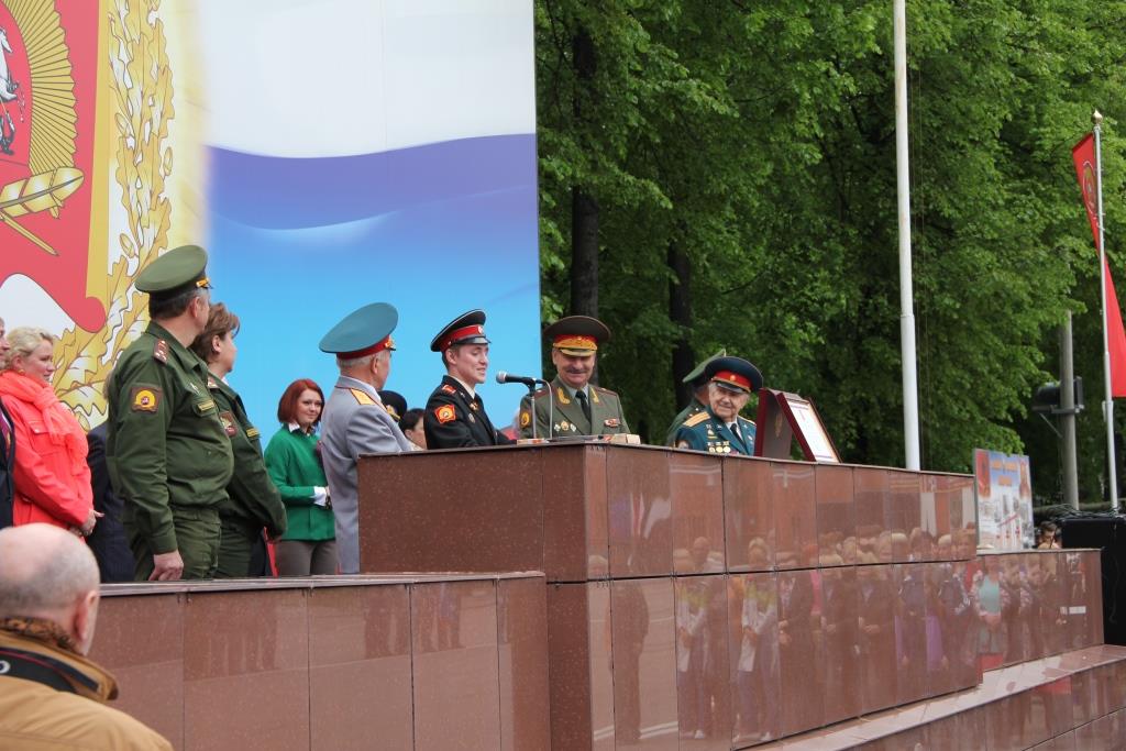 Послдений звонок в МсСВУ 2015 (2).JPG