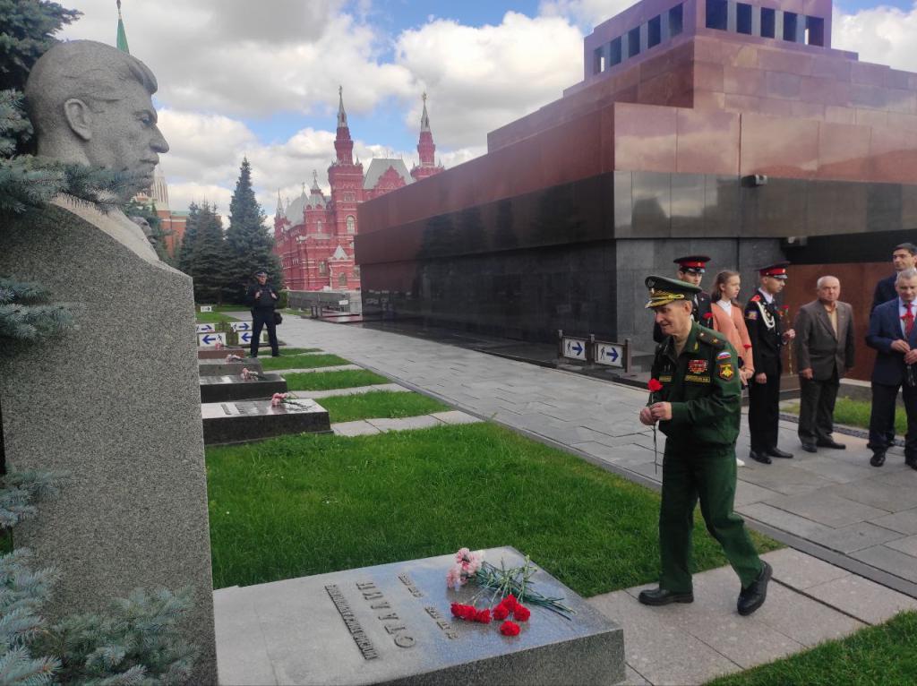 Возложение цветов Сталину 21.08.2023 (6).jpg