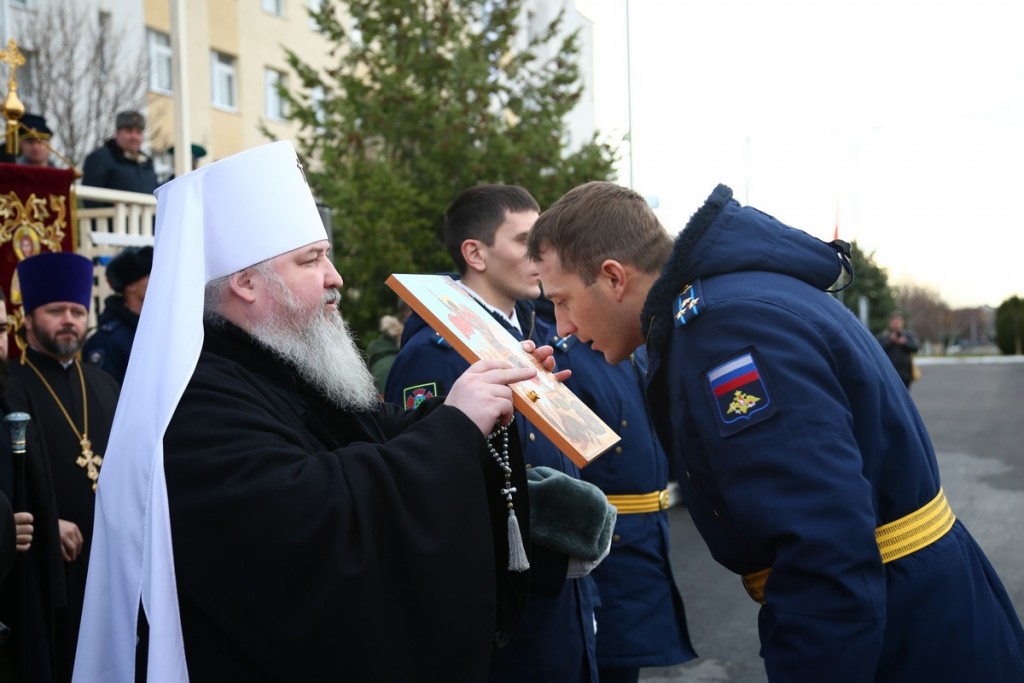 Передача святынь Ставропольскому ПКУ и ВЧ края (7).jpg