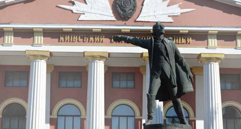 moskovskie_suvorovtsy_gotovy_vykupit_pamyatnik_suvorovu_u_kieva_1.jpg