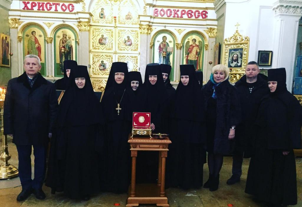 Передача святынь в Спасо-Бородинский женский монастырь - 1.jpg