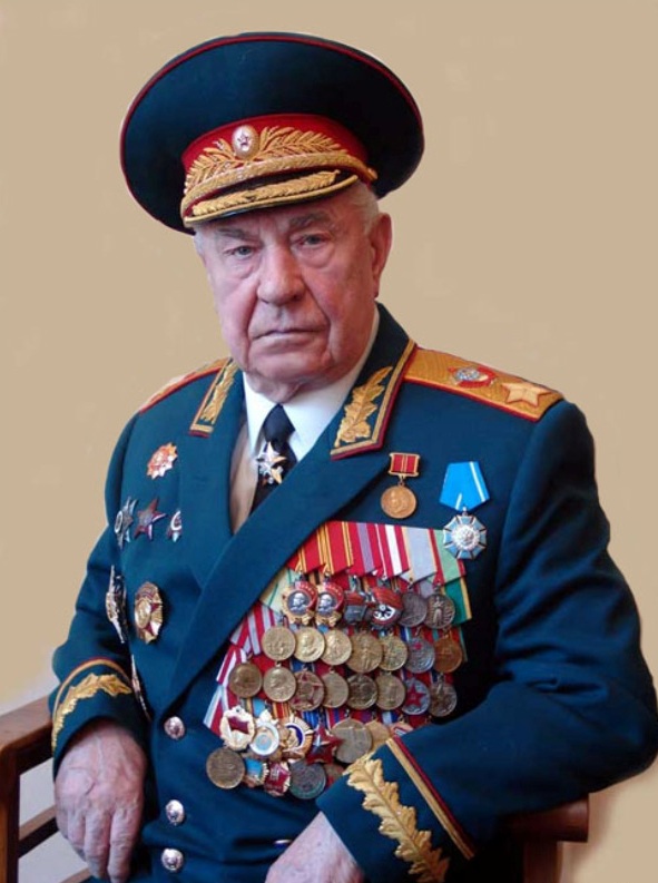 Министр обороны СССР Дмитрий Язов.jpg