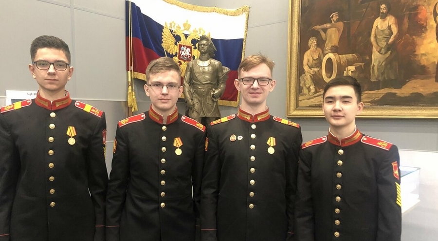 Выпускной курс Московского СВУ посетил Военную академию РВСН (2).jpg