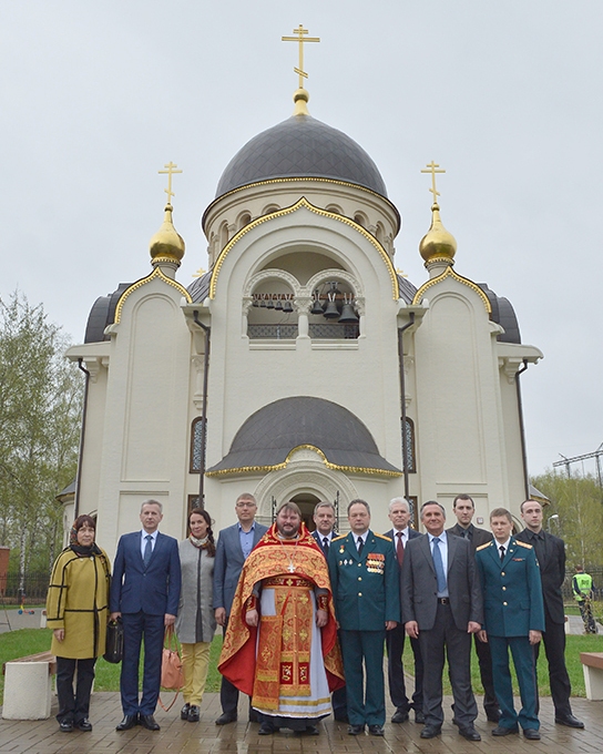 Свтые мощи в Госпиталь Вишневского 03.05.2015 (20).JPG