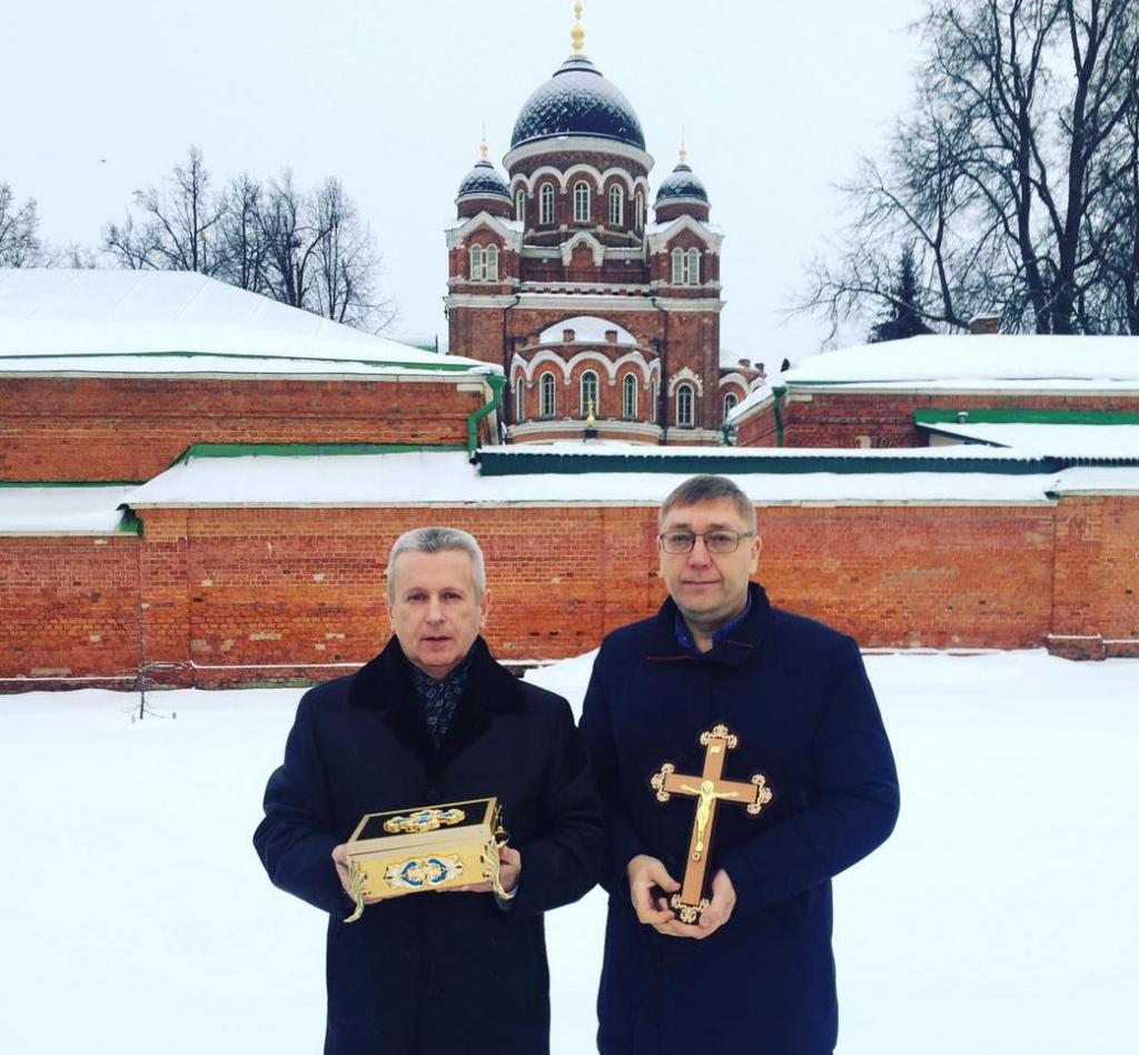 Передача святынь в Спасо-Бородинский женский монастырь - 2..jpg