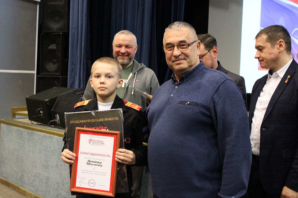 Видеопривет с передовой и песня «Кадетка» в Московском СВУ - 4.jpg Видеопривет с передовой и песня «Кадетка» в Московском СВУ - 4.jpg