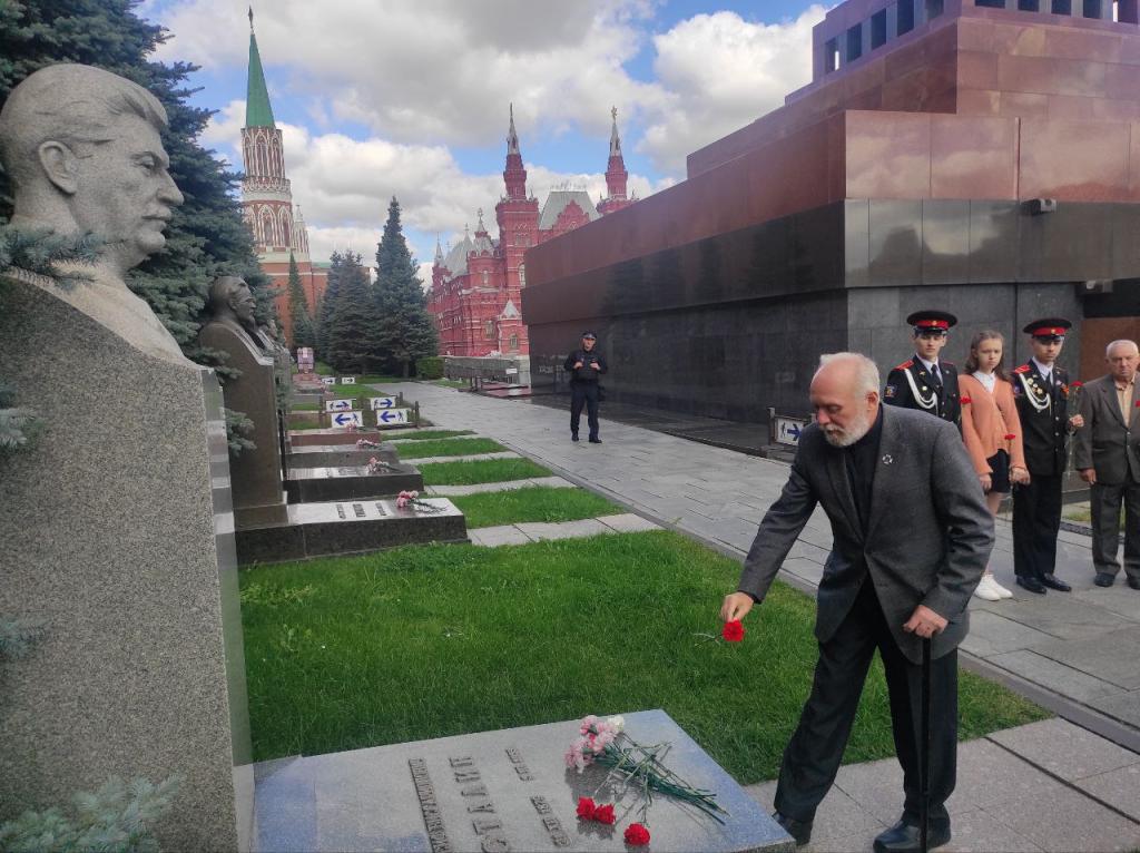 Возложение цветов Сталину 21.08.2023 (8).jpg