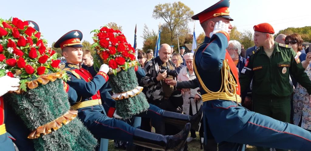 Открытие памятника генералиссимусу А.В.Суворову в селе Кистыш (7).jpg