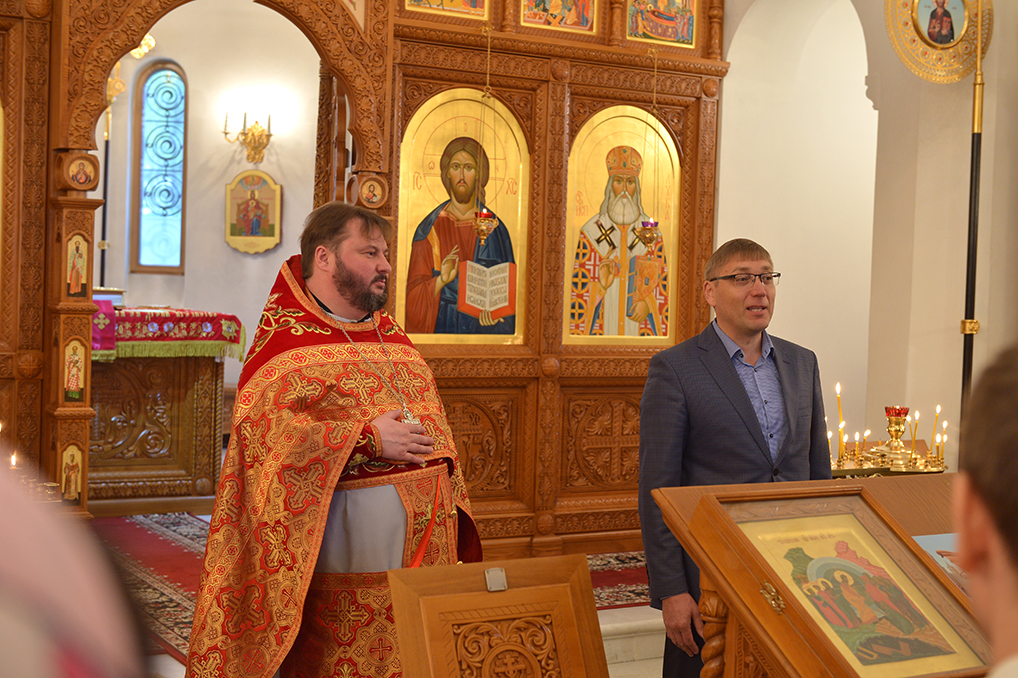 Свтые мощи в Госпиталь Вишневского 03.05.2015 (12).JPG