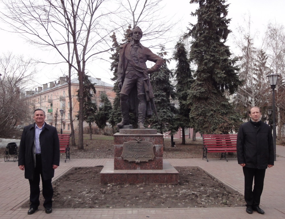 Вручение мощей в УГСВУ 18.04.2015 (18) .JPG