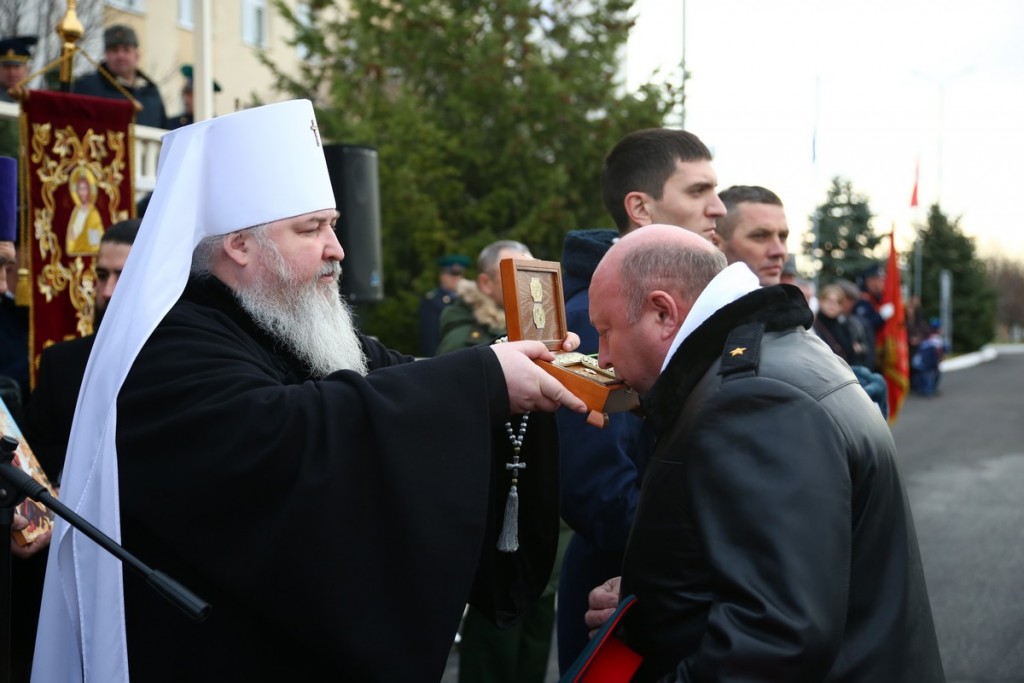 Передача святынь Ставропольскому ПКУ и ВЧ края (6).jpg