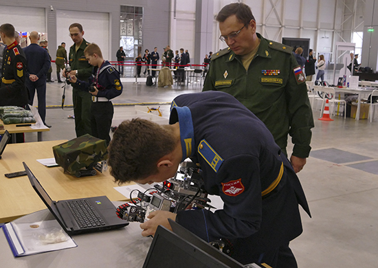 Кадетские роботы (1).JPG
