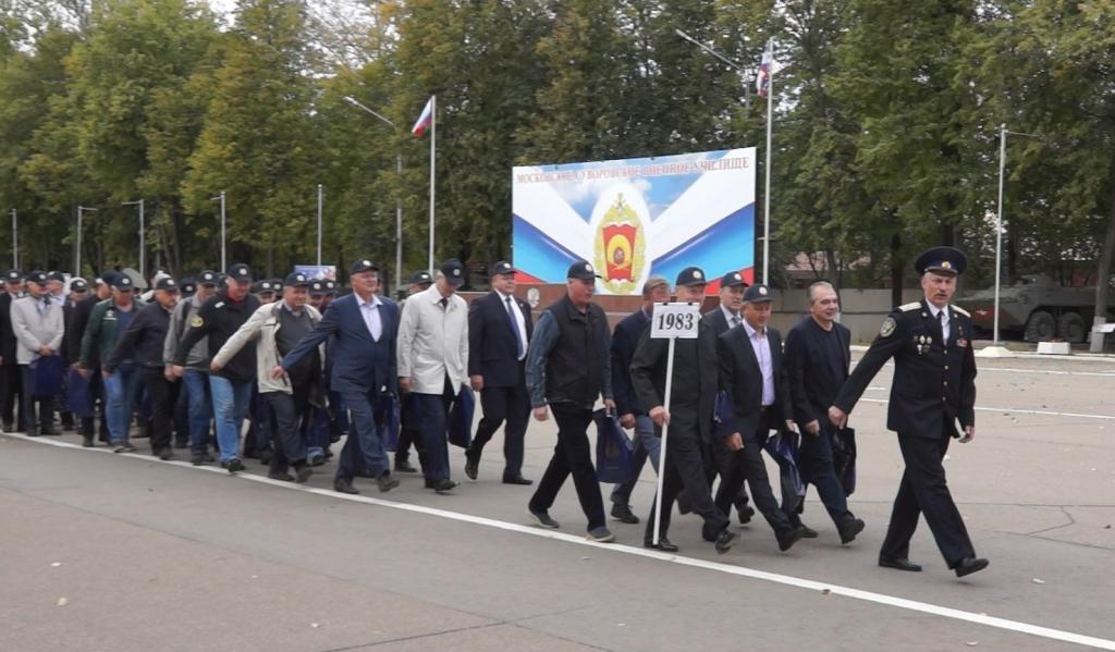 10 лет Суворовской традиции Внук-сын-отец-дед 20123год (6).jpg