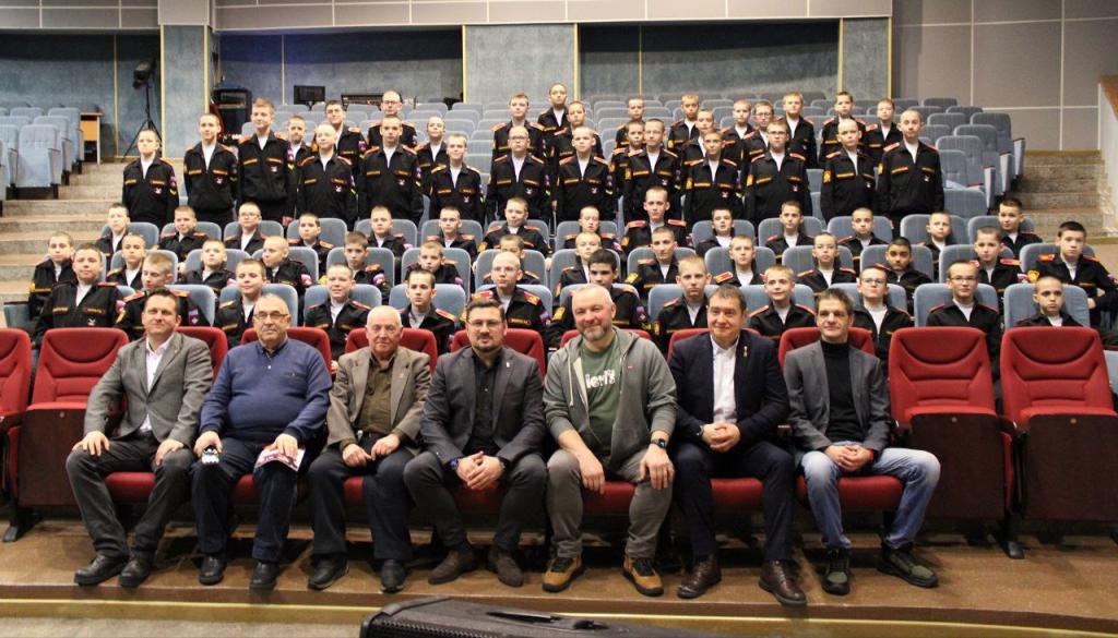 Видеопривет с передовой и песня «Кадетка» в Московском СВУ - 3.jpg Видеопривет с передовой и песня «Кадетка» в Московском СВУ - 3.jpg