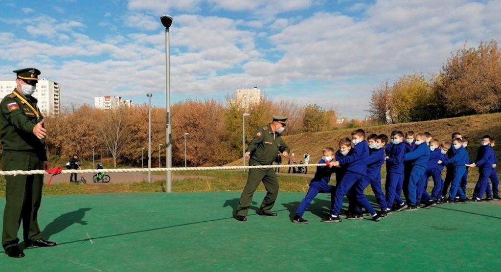 Первенство по перетягиванию каната....jpg