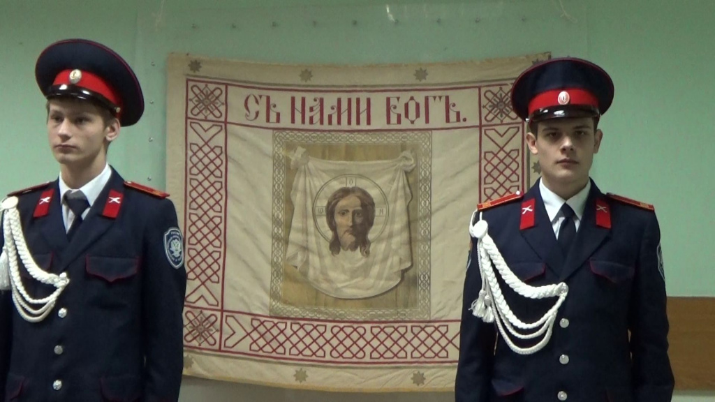 Знамена Императоских кадетских корпусов в Самаре (2).jpg