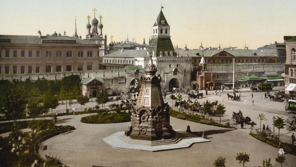 ПАМЯТНИК ГЕРОЯМ ПЛЕВНЫ.jpg