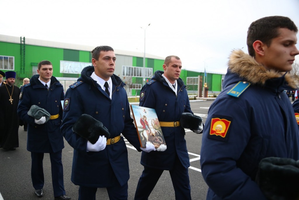 Передача святынь Ставропольскому ПКУ и ВЧ края (2).jpg