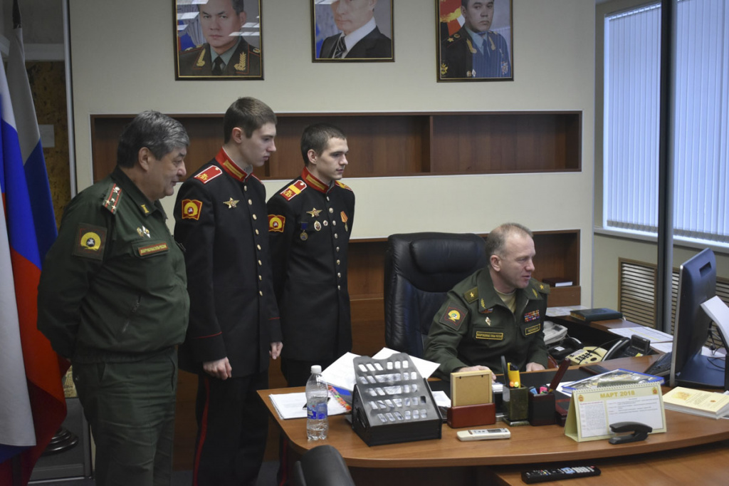 Московские суворовцы в Новосибирском ВВКУ (13).jpg