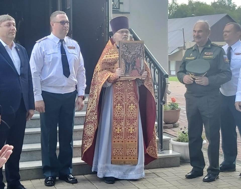 Военному госпиталю вручена икона святого праведного Лазаря (5).jpg