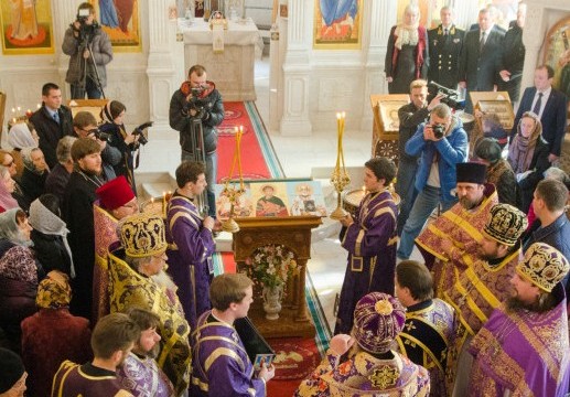 ЧЕРНОМОРСКОМУ ФЛОТУ ПЕРЕДАНЫ СВЯТЫНИ (6).jpg