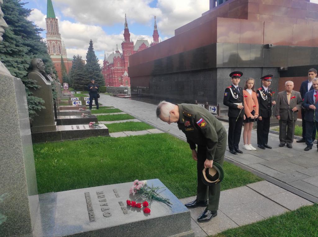 Возложение цветов Сталину 21.08.2023 (9).jpg