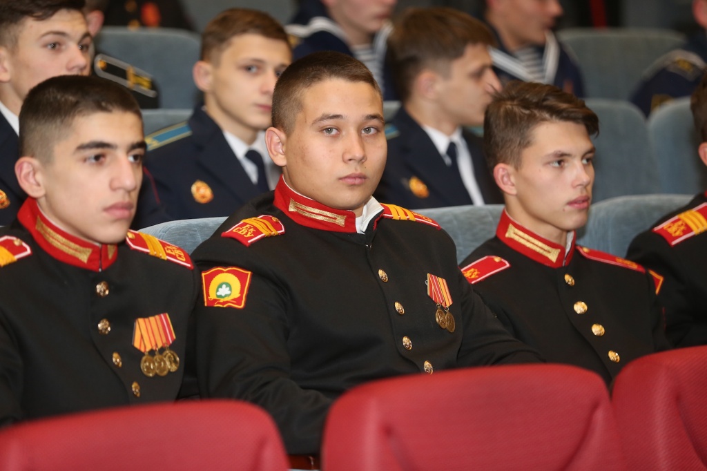 Московское СВУ получило гандбольную экипировку...jpg