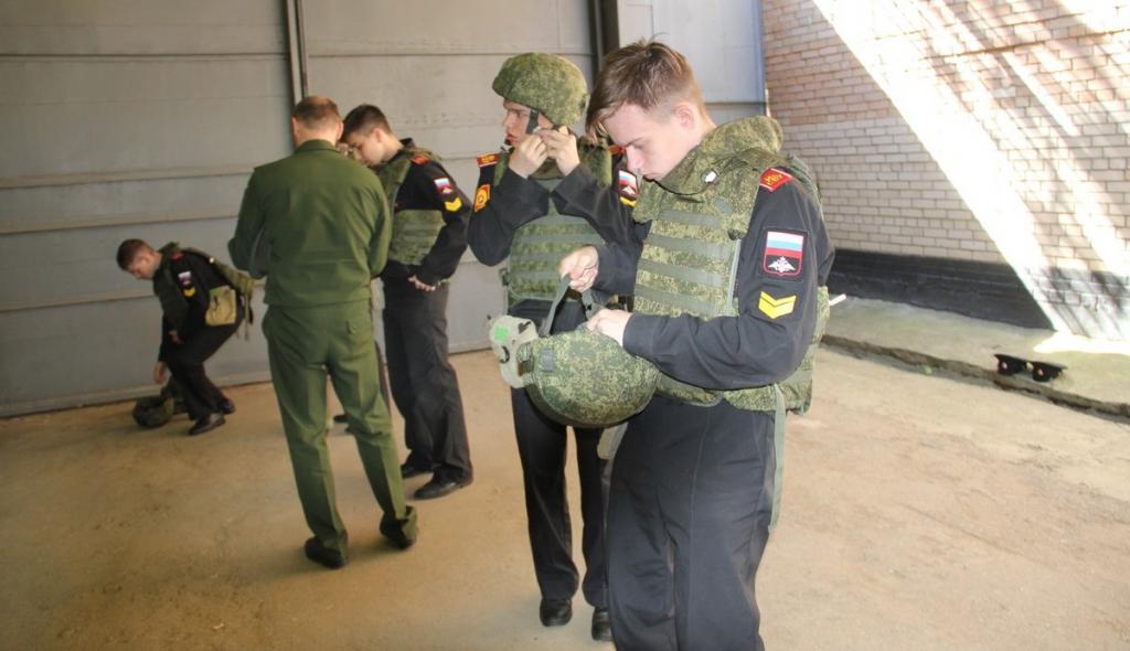 Первая стрельбы из АК-74 суворовцев Московского СВУ - 11.jpg