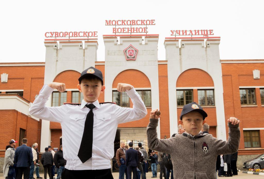 10 лет Суворовской традиции Внук-сын-отец-дед 20123год (15).jpg