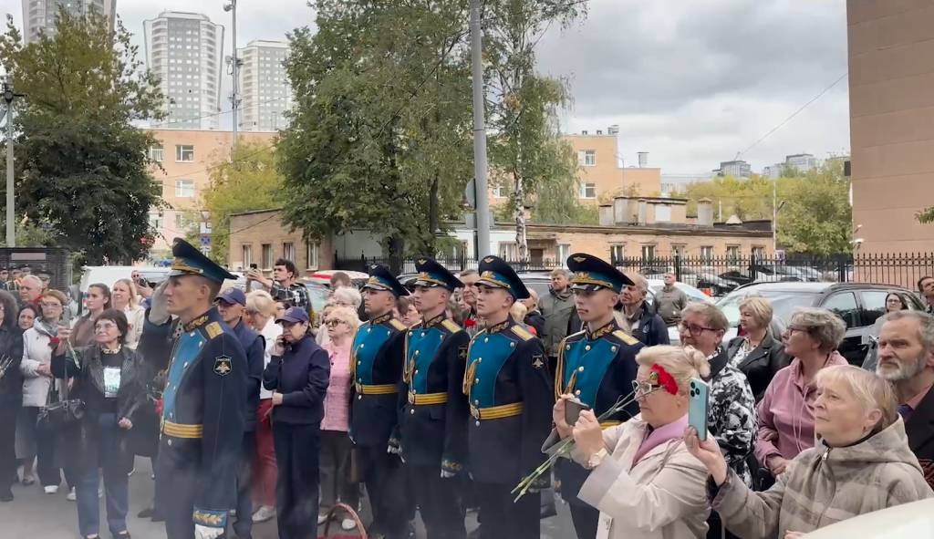 Мемориальная доска Московскому суворовцу Герою России Андрею Волоскову – 4.png