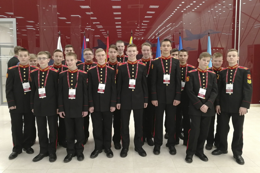 Воспитанники МсСВУ в праке Патриот (3).jpg