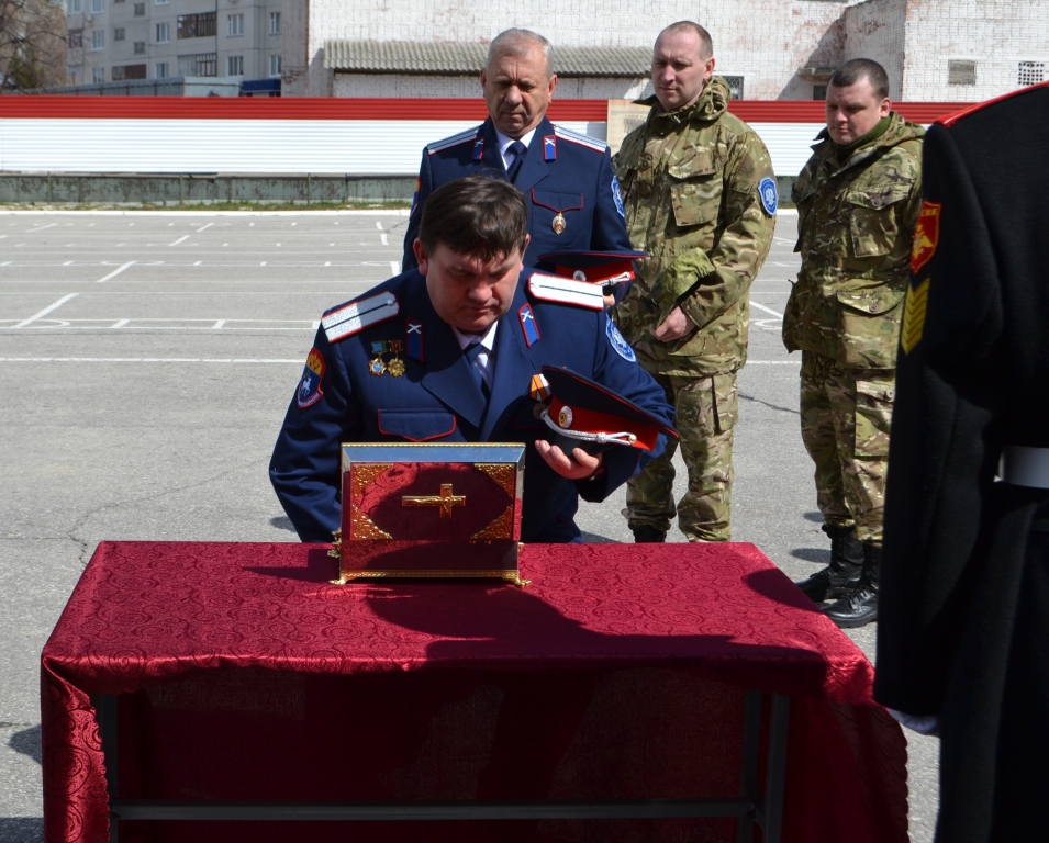 Вручение мощей в УГСВУ 18.04.2015 (11) .JPG