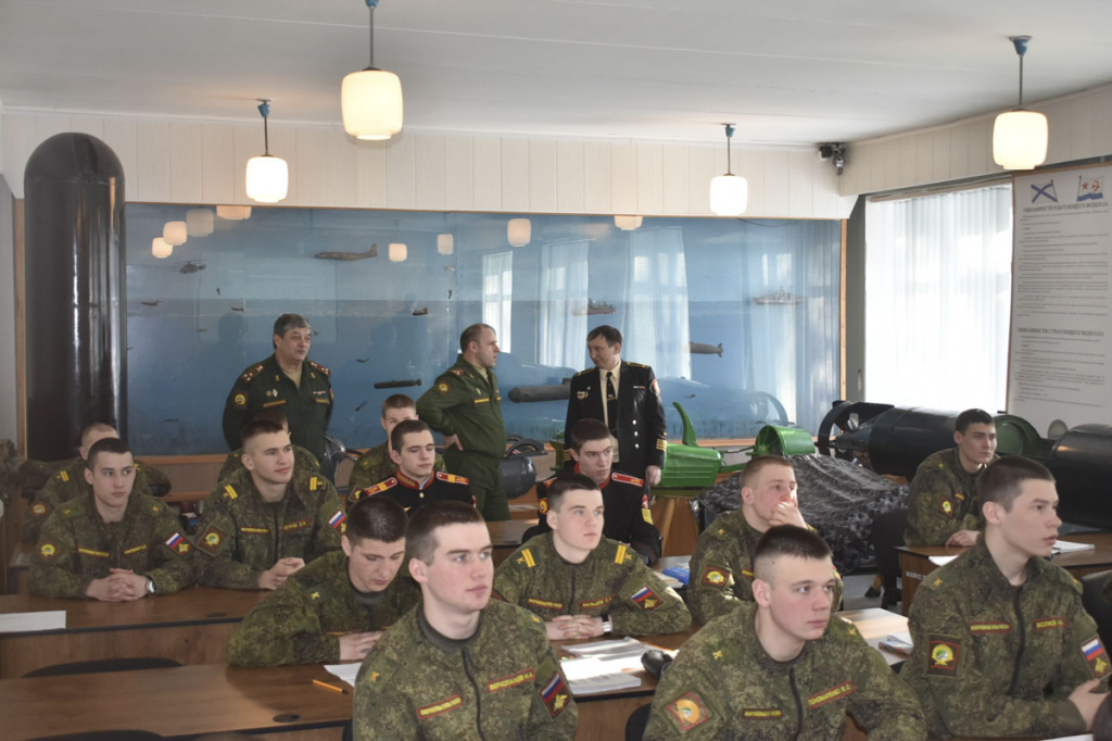 Московские суворовцы в Новосибирском ВВКУ (9).jpg