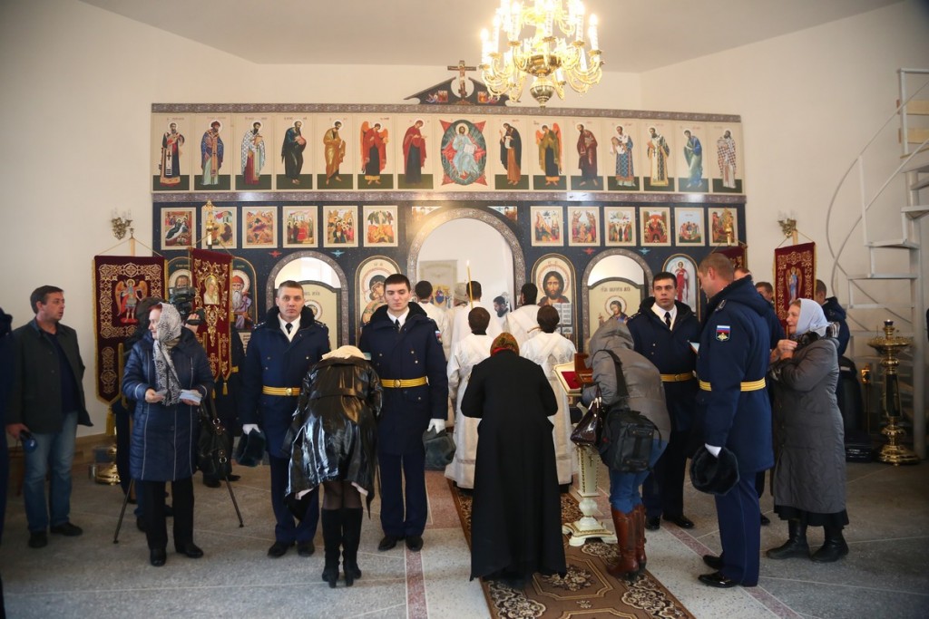 Передача святынь Ставропольскому ПКУ и ВЧ края (15).jpg