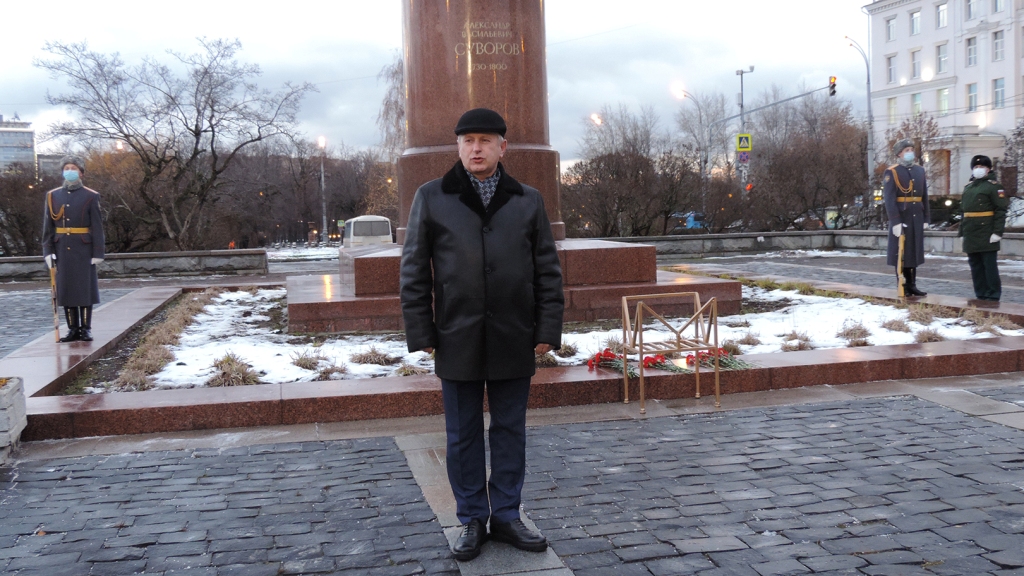 290-летие А.В.Суворова на Суворовской площади Москвы (13).JPG