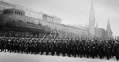 Военный парад на Красной площади 7 ноября 1941 года