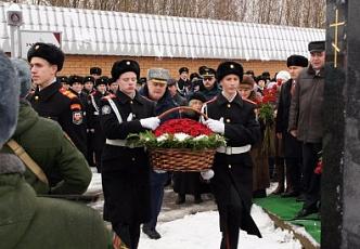 Открытие памятника суворовцу В.В.Кирсанову 7 ноября 2016 года (12).JPG