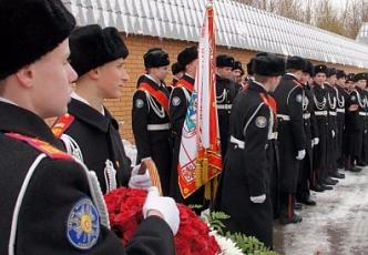Открытие памятника суворовцу В.В.Кирсанову 7 ноября 2016 года (2).JPG