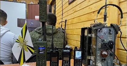 В современном мире без связи – никуда, а в бою она жизненно необходима.