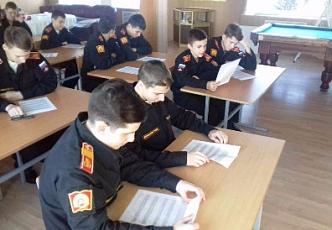 Курсанты Военного университета на практике в Московском СВУ (3).jpg