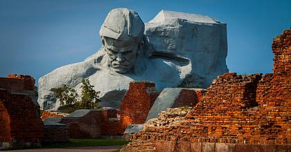 Штурм Рейхстага начался с обороны Брестской крепости