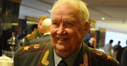Легендарный советский и российский военачальник