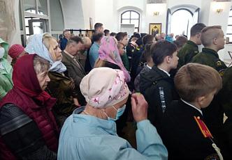 Литургия в Суворовском Храме - 3.jpg