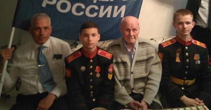 Московские суворовцы навестили ветерана Ивана Русакова
